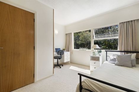 Photo of property in 115 Sunset Road, Totara Vale, Auckland, 0632