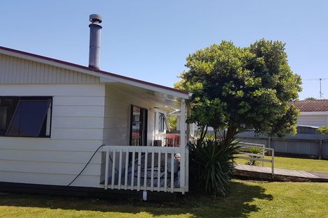 Photo of property in 8a Montgomery Avenue, Pukekohe, 2120