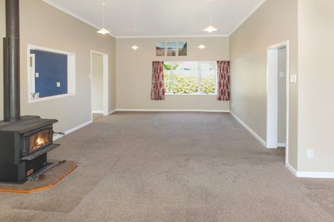 Photo of property in 67 Avenue Road, Foxton, 4814