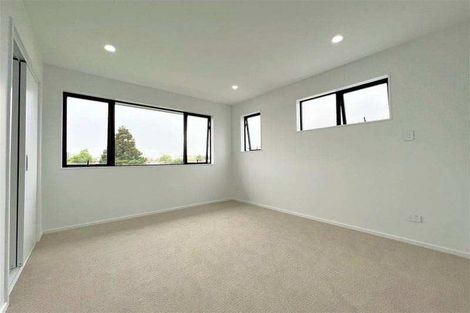 Photo of property in 35 Eileen Newey Place, Henderson, Auckland, 0612