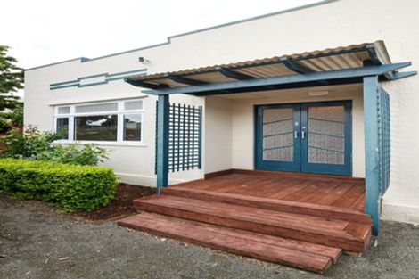 Photo of property in 33 Knowles Street, Terrace End, Palmerston North, 4410