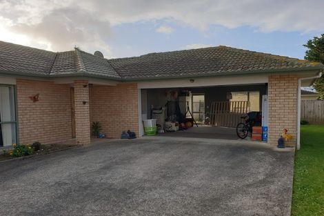 Photo of property in 4a Robert Skelton Place, Clendon Park, Auckland, 2103