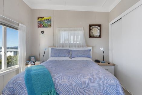 Photo of property in 25 Harbour View Road, Omokoroa, 3114