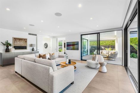 Photo of property in 23 Muritai Road, Milford, Auckland, 0620