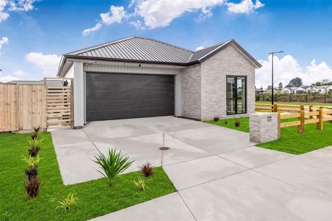 Photo of property in 8 Arahi Road, Clevedon, 2582