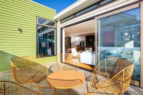Photo of property in 51 The Crescent, Roseneath, Wellington, 6011