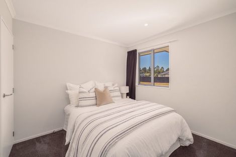 Photo of property in 15 Fairbairn Road, Rolleston, 7614