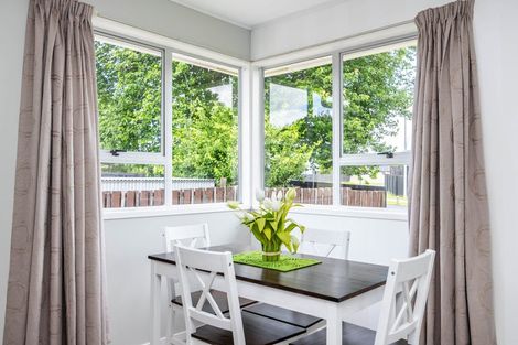 Photo of property in 35 Karen Crescent, Dinsdale, Hamilton, 3204