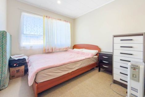 Photo of property in 62 Widmore Drive, Massey, Auckland, 0614