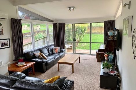 Photo of property in 121 Brian Crescent, Stanmore Bay, Whangaparaoa, 0932