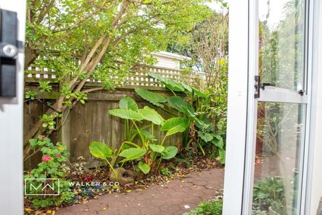 Photo of property in 1/33 Cambridge Terrace, Waiwhetu, Lower Hutt, 5010