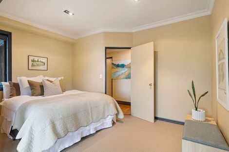 Photo of property in 9 Evergreen Place, Sunshine Bay, Queenstown, 9300