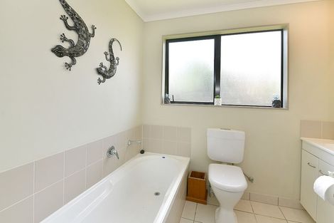 Photo of property in 39 Chic Gardens, Parakai, 0830