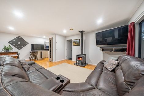 Photo of property in 5 Ashburn Road, Wainuiomata, Lower Hutt, 5014
