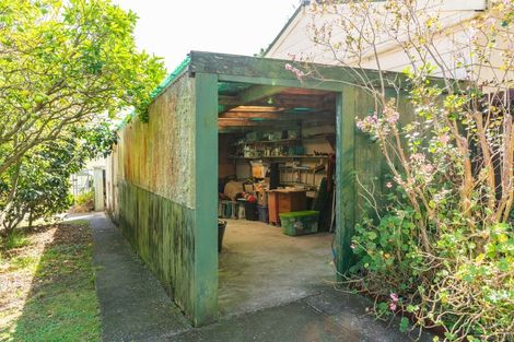 Photo of property in 368 Pahi Road, Pahi, Paparoa, 0571