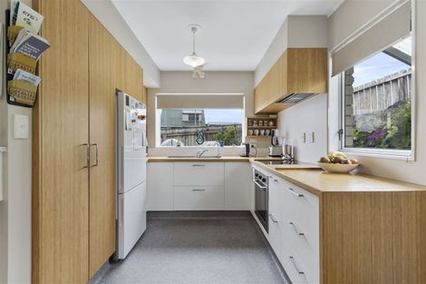 Photo of property in 1a Walmer Grove, Bell Block, New Plymouth, 4312