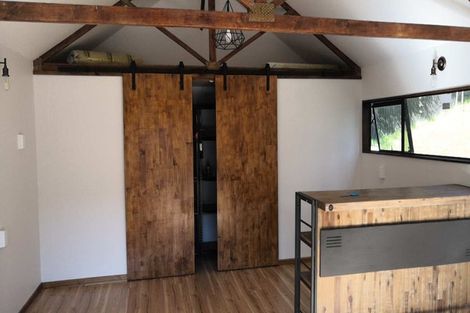 Photo of property in 8 Elmira Place, Browns Bay, Auckland, 0630