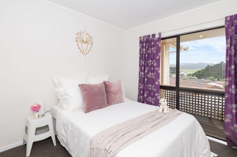 Photo of property in 6 Maracas Crescent, Grenada Village, Wellington, 6037