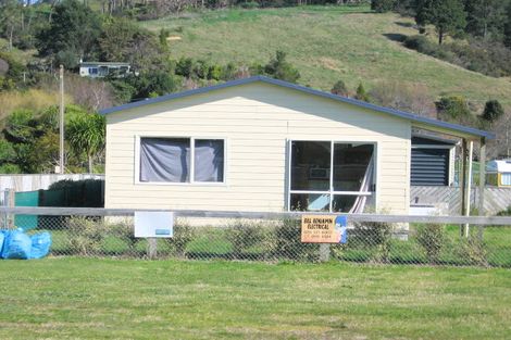 Photo of property in 28b Captain Cook Road, Cooks Beach, Whitianga, 3591