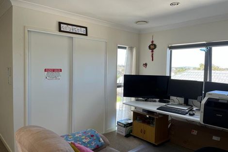 Photo of property in 1/41 Butley Drive, Farm Cove, Auckland, 2012