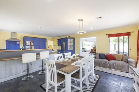 Photo of property in 145 Schnell Drive, Kelvin Grove, Palmerston North, 4414