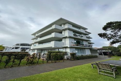 Photo of property in 2/29 Tamaki Drive, Mission Bay, Auckland, 1071
