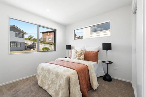 Photo of property in 144a Oaktree Avenue, Browns Bay, Auckland, 0630