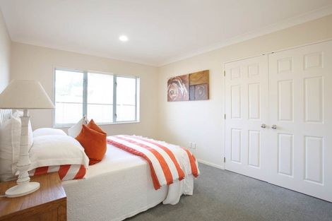 Photo of property in 11 Conacher Close, East Tamaki Heights, Auckland, 2016