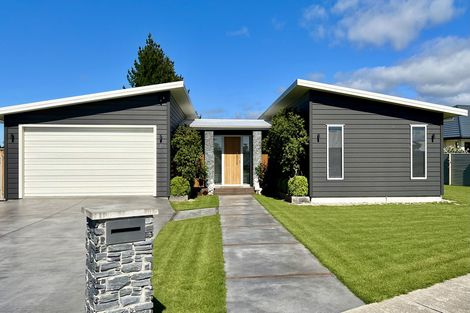 Photo of property in 27 Gimson Street, Solway, Masterton, 5810