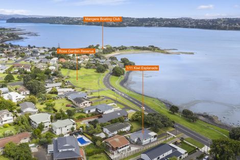 Photo of property in 1/11 Kiwi Esplanade, Mangere Bridge, Auckland, 2022