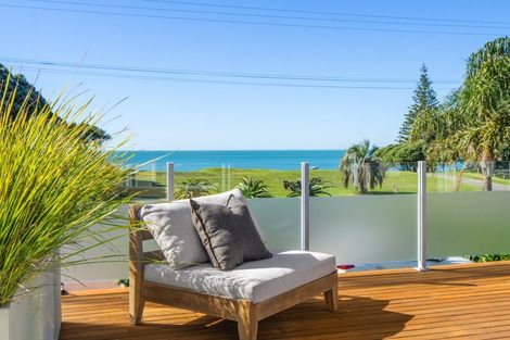 Photo of property in 23 Moana Road, Okitu, Gisborne, 4010