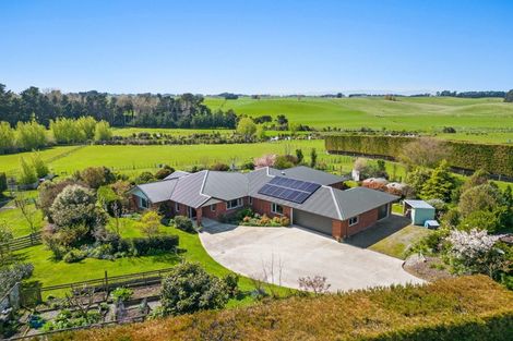 Photo of property in 472 Lees Road, Feilding, 4775