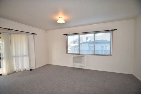 Photo of property in 2/118 Astley Avenue, New Lynn, Auckland, 0600