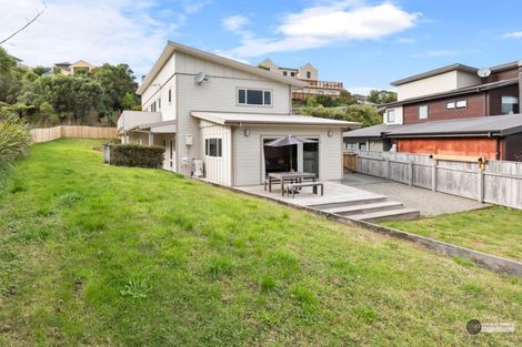 Photo of property in 17 Oceanview Terrace, Tirohanga, Lower Hutt, 5010