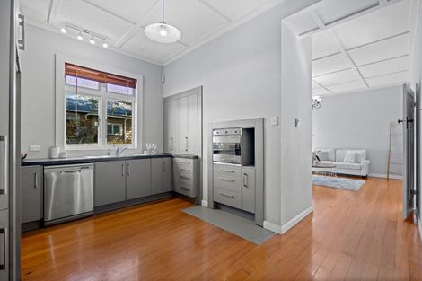 Photo of property in 6 Parahaki Street, Regent, Whangarei, 0112