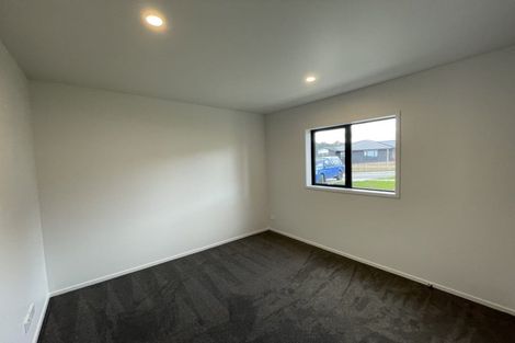 Photo of property in 25 Paihere Street, Huapai, Kumeu, 0810