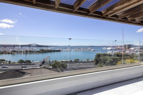 Photo of property in 21 London Street, Hampden, 9410