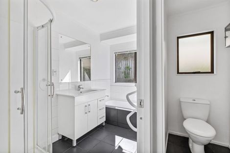 Photo of property in 52 Ferry Road, Arkles Bay, Whangaparaoa, 0932