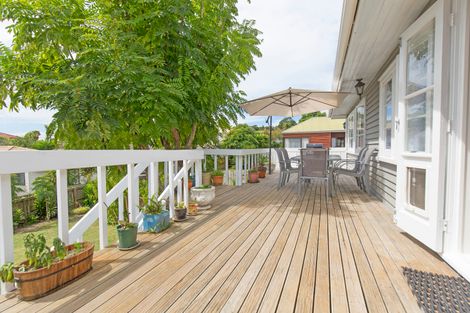 Photo of property in 1/680 Whangaparaoa Road, Stanmore Bay, Whangaparaoa, 0932