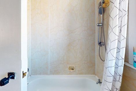 Photo of property in 33 Holland Crescent, Bulls, 4818