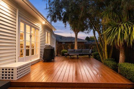 Photo of property in 20 Aorangi Road, Bryndwr, Christchurch, 8053