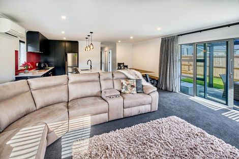 Photo of property in 50 Te Ara O Roimata, Wainuiomata, Lower Hutt, 5014