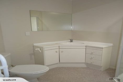 Photo of property in 50 Wade River Road, Stanmore Bay, Whangaparaoa, 0932