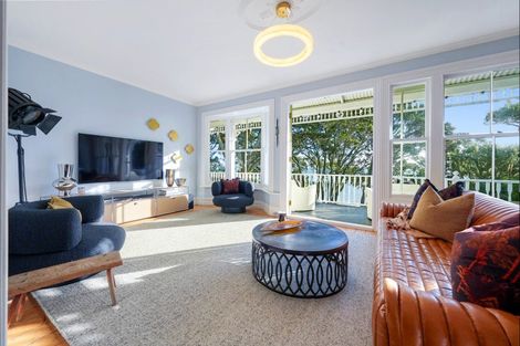 Photo of property in 36 Queen Street, Northcote Point, Auckland, 0627