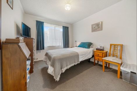 Photo of property in 5b Clemow Road, Fitzroy, New Plymouth, 4312