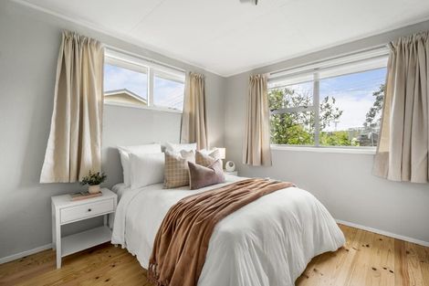 Photo of property in 897 East Coast Road, Northcross, Auckland, 0632