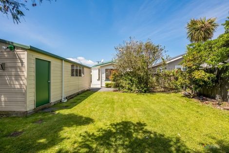 Photo of property in 25 Plunket Avenue, Petone, Lower Hutt, 5012