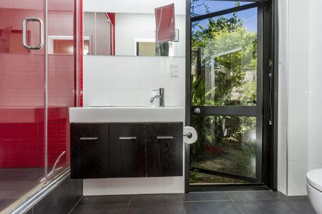 Photo of property in 99a Lake Road, Belmont, Auckland, 0622