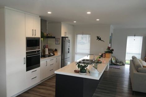 Photo of property in 30 Harding Drive, Papamoa Beach, Papamoa, 3118