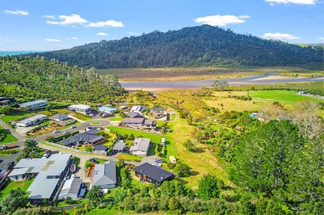 Photo of property in 114 Rangituia Street, Whangamata, 3691